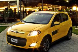 Fiat Palio Sporting 1.6 16V 2014 – Diagonal Frontal