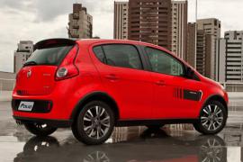 Fiat Palio Sporting 1.6 16V 2014 – Diagonal Traseira