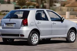 Fiat Palio Fire 1.0 2016 – Diagonal Traseira · Foto: Fiat