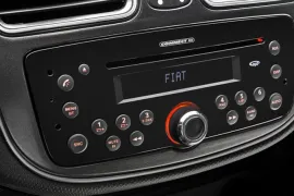 Fiat Palio Attractive 1.4 2017 – Detalhe Interno · Foto: Fiat