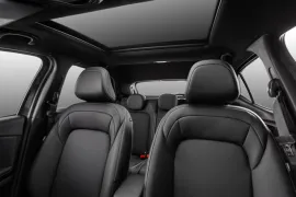 Fiat PULSE IMPETUS T. 200 Aut. (Hibrído) 2026 – Bancos da Frente · Foto: Fiat