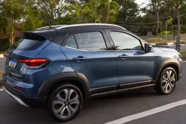 Fiat PULSE IMPETUS T. 200 Aut. (Hibrído) 2025 – Diagonal Traseira · Foto: Fiat