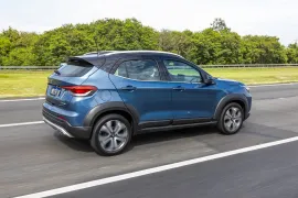 Fiat PULSE IMPETUS T. 200 Aut. (Hibrído) 2025 – Em Movimento · Foto: Fiat