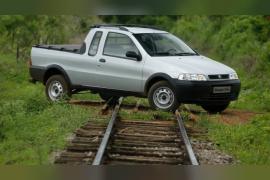 Miniatura Strada 1.3 CE 2005