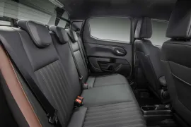 Fiat Strada Ranch 1.0 Turbo 2026 – Bancos de Trás · Foto: Fiat