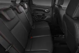 Fiat Strada Ultra 1.0 Turbo 2026 – Bancos de Trás · Foto: Fiat