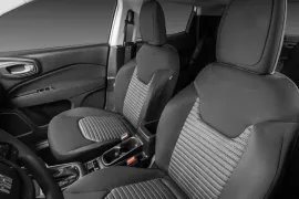 Fiat Toro Endurance 1.3 2026 – Bancos da Frente · Foto: Fiat