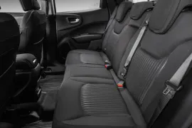 Fiat Toro Freedom 1.3 2026 – Bancos de Trás · Foto: Fiat