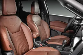 Fiat Toro Ranch 2.0 4x4 2025 – Bancos da Frente · Foto: Fiat