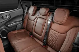 Fiat Toro Ranch 2.2 16V 4x4 TB Diesel Aut 2025 – Bancos de Trás · Foto: Fiat