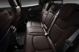 Fiat Toro Ranch 2.2 16V 4x4 TB Diesel Aut 2026 – Bancos de Trás · Foto: Fiat