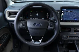 Ford Maverick Lariat Hybrid 2.5 AWD Aut 2026 – Painel · Foto: Ford