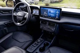 Ford Maverick L. Black 2.0 EcoBoost AWD Aut 2025 – Painel · Foto: Ford