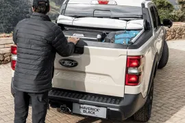 Ford Maverick L. Black 2.0 EcoBoost AWD Aut 2025 – Porta-Malas · Foto: Ford