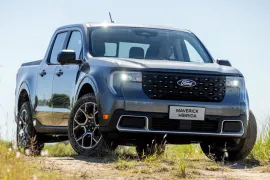 Ford Maverick Lariat Hybrid 2.5 AWD Aut 2025 – Diagonal Frontal · Foto: Ford