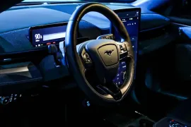 Ford Mustang Mach-e GT Performance 2025 – Volante · Foto: Ford