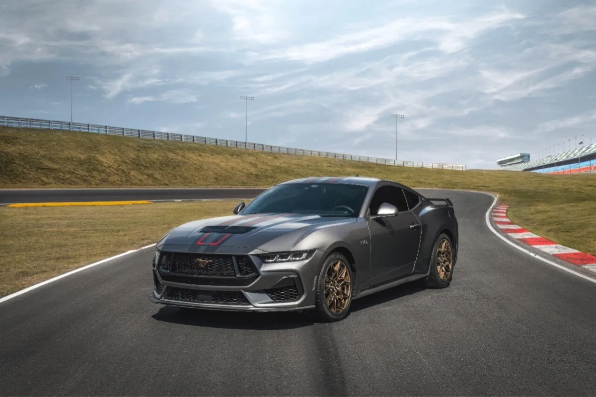 Ford Mustang GT Performance 5.0 V8 Mec 2025 – Diagonal Frontal · Foto: Ford