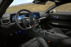 Ford Mustang GT Performance 5.0 V8 Mec 2025 – Painel · Foto: Ford