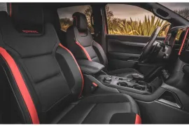 Ford Ranger Raptor 3.0 V6 2026 – Bancos da Frente · Foto: Ford