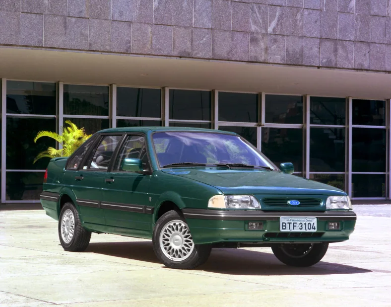 Foto Ford Versailles