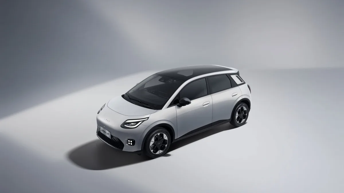 GAC AION UT Elite (Elétrico) 2027 – Diagonal Frontal · Foto: GAC