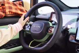 GAC AION Y Elite (Elétrico) 2027 – Volante · Foto: GAC