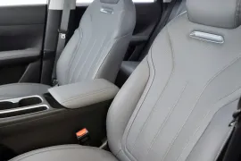 Geely EX2 MAX 2026 – Bancos da Frente · Foto: Geely (foto: Rodolfo Buhrer)