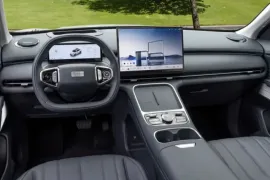 Geely EX5 EM-i MAX 2026 – Painel · Foto: Geely