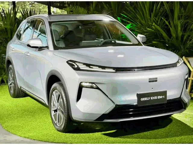 Geely EX5 EM-i PRO 2026 – Diagonal Frontal · Foto: Divulgação