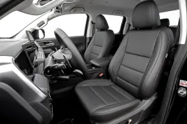 GWM Poer P30 Trail 2.4 16V Turbo 4X4 Aut 2026 – Bancos da Frente · Foto: GWM