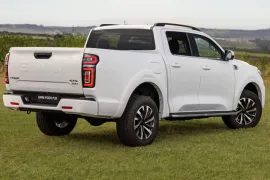 GWM Poer P30 Exclusive 2.4 16V Turbo 4X4 Aut 2027 – Diagonal Traseira · Foto: GWM