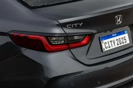 Honda City Touring 1.5 2025 – Lanterna · Foto: Honda