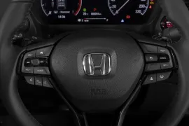 Honda City Touring 1.5 2025 – Volante · Foto: Honda