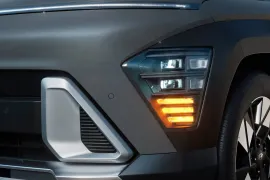 Hyundai KONA Signature GDI 1.6 16V Aut (Hibrido) 2026 – Farol · Foto: Hyundai