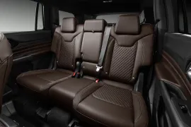 Jeep Commander Overl. 2.2 TD 4x4 Diesel Aut 2027 – Bancos de Trás · Foto: Jeep