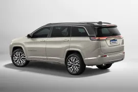 Jeep Commander Overl. 2.2 TD 4x4 Diesel Aut 2026 – Diagonal Traseira · Foto: Jeep