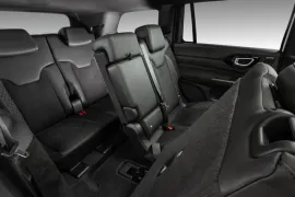 Jeep Commander Blackhawk 2.0 2026 – Bancos de Trás · Foto: Jeep