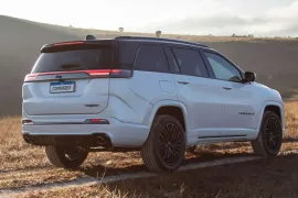 Jeep Commander Blackhawk 2.0 2026 – Diagonal Traseira · Foto: Jeep
