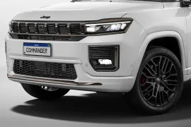 Jeep Commander Blackhawk 2.0 2026 – Farol · Foto: Jeep