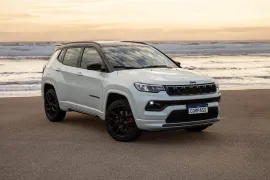 Jeep COMPASS Blackhawk Hurricane 2.0 4x4 TB Aut 2026 – Diagonal Frontal · Foto: Jeep