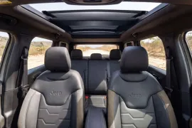 Jeep Renegade SAHARA T270 1.3 Turbo 4x2 Aut 2027 – Bancos da Frente · Foto: Jeep