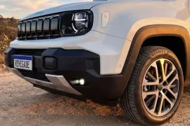 Jeep Renegade SAHARA T270 1.3 Turbo 4x2 Aut 2027 – Detalhe Externo · Foto: Jeep