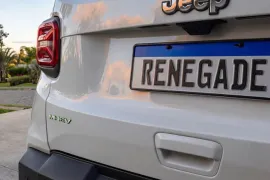 Jeep Renegade SAHARA T270 1.3 Turbo 4x2 Aut 2027 – Emblema · Foto: Jeep
