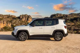 Jeep Renegade SAHARA T270 1.3 Turbo 4x2 Aut 2027 – Lateral · Foto: Jeep/Stellantis