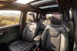 Jeep Renegade Willys T270 1.3 TB 4x4 Flex Aut 2027 – Bancos da Frente · Foto: Jeep