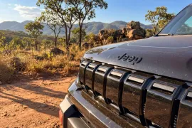 Jeep Renegade Willys T270 1.3 TB 4x4 Flex Aut 2027 – Detalhe Externo · Foto: Jeep/Stellantis