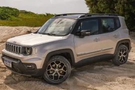 Jeep Renegade SAHARA T270 1.3 TB 4x2 Flex Aut 2026 – Diagonal Frontal · Foto: Jeep