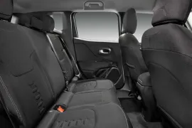 Jeep Renegade Sport 1.3 2026 – Bancos de Trás · Foto: Jeep