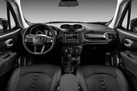 Jeep Renegade Sport 1.3 2026 – Interior · Foto: Jeep