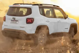 Jeep Renegade Trailhawk T270 1.3 TB Flex Aut 2025 – Diagonal Traseira · Foto: Jeep